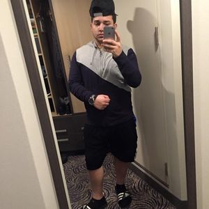 Meet your Posher, Gregory